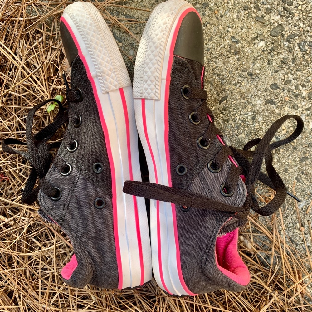 Converse - Picture 3 of 6